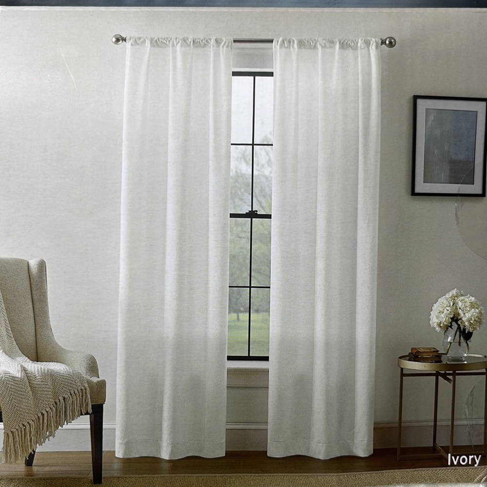 NWT-Keeco LLC(JCPenney). Velvet Ivory. 2 Panels